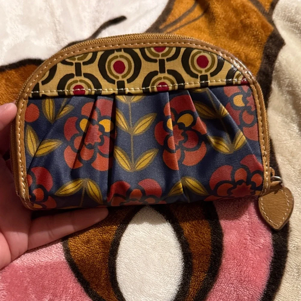 Fossil Multicolor Floral Clutch - Picture 2 of 4